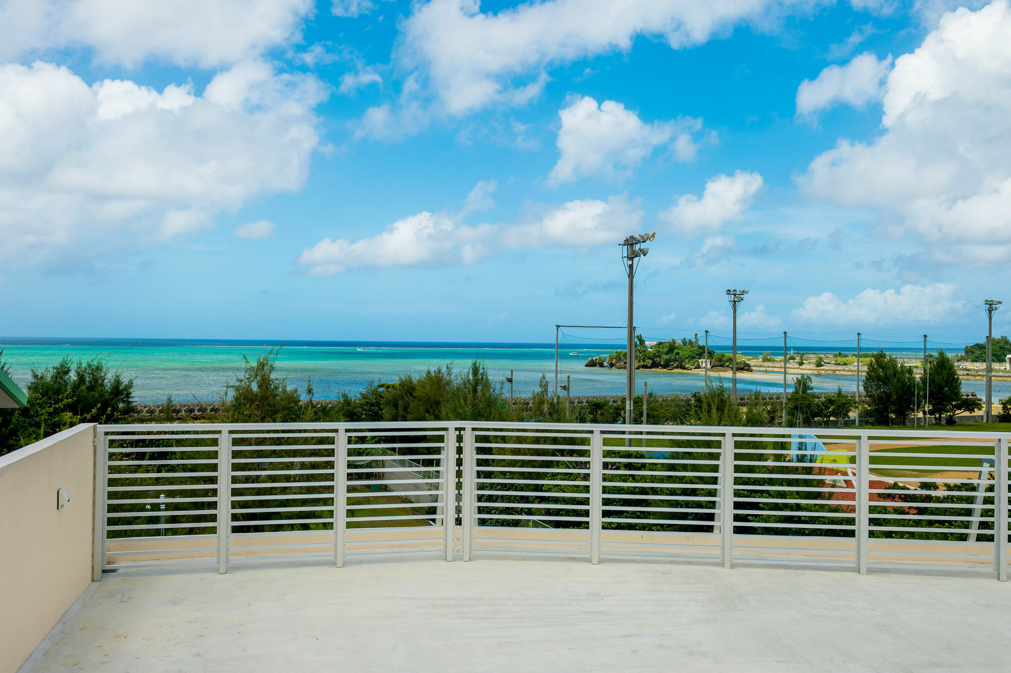 United Resort Ocean Front 恩納村 エクステリア 写真